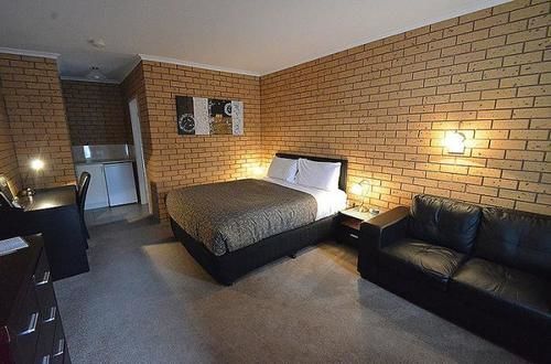 بينالا Avondel Motor Inn المظهر الخارجي الصورة